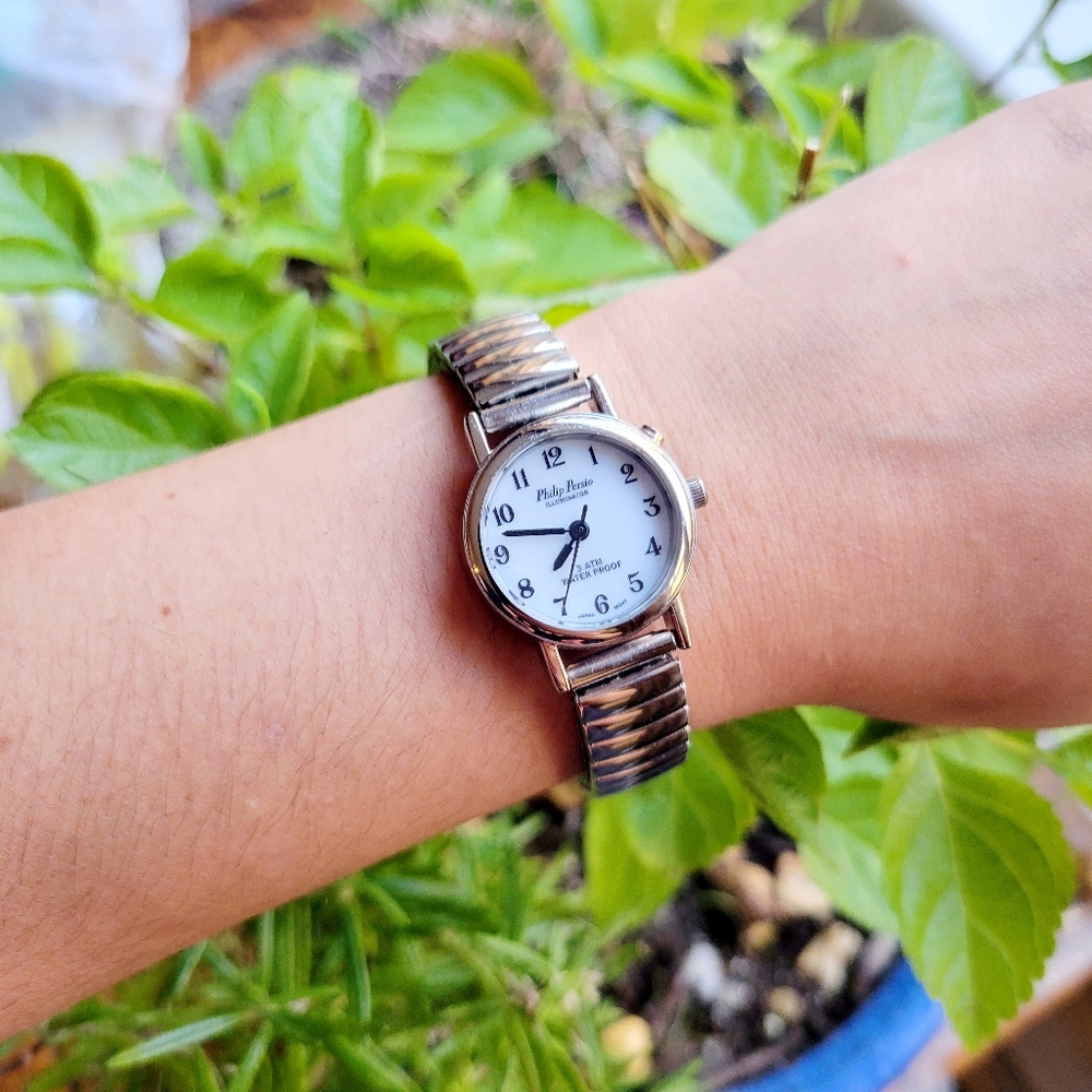 Vintage Philip Persio Illuminator Classic Silver Womens Womans Analog Watch